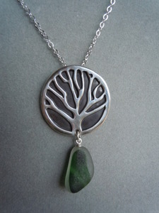 24 Creative Sea Glass jewellers from around the World. DMG Creations Deep tree of life